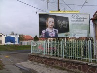 Plakáton úton útfélen