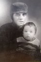 Fuszenecker Ferenc és Lőrincz Ferenc Siloám tava című fotókiállítása anyaotthonok lakóit örökíti meg