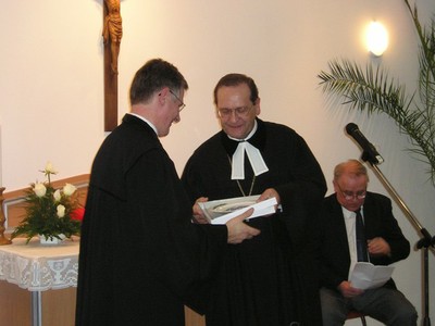 Ajándékátadás - small