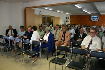 Az ünneplő gyülekezet - small