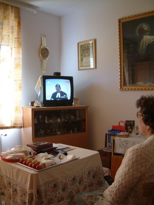 Az ünnepi istentisztelet közvetítése a szobákba - small