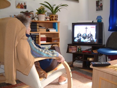 Az ünnepi istentisztelet közvetítése a szobákba - small